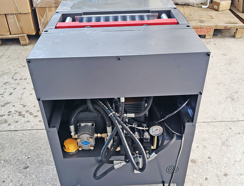 赤峰方背机